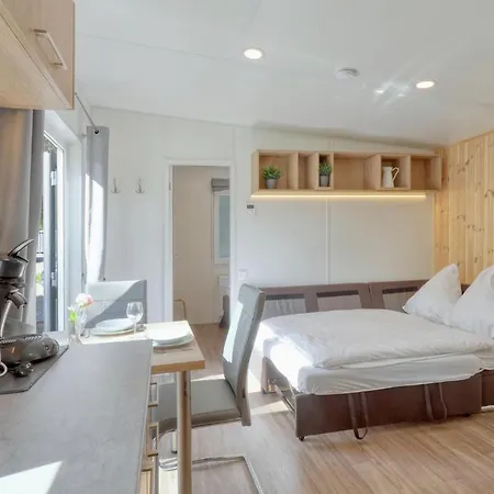 بيت للعطل Tiny Haus 67 Am Brombachsee بلينفيلد
